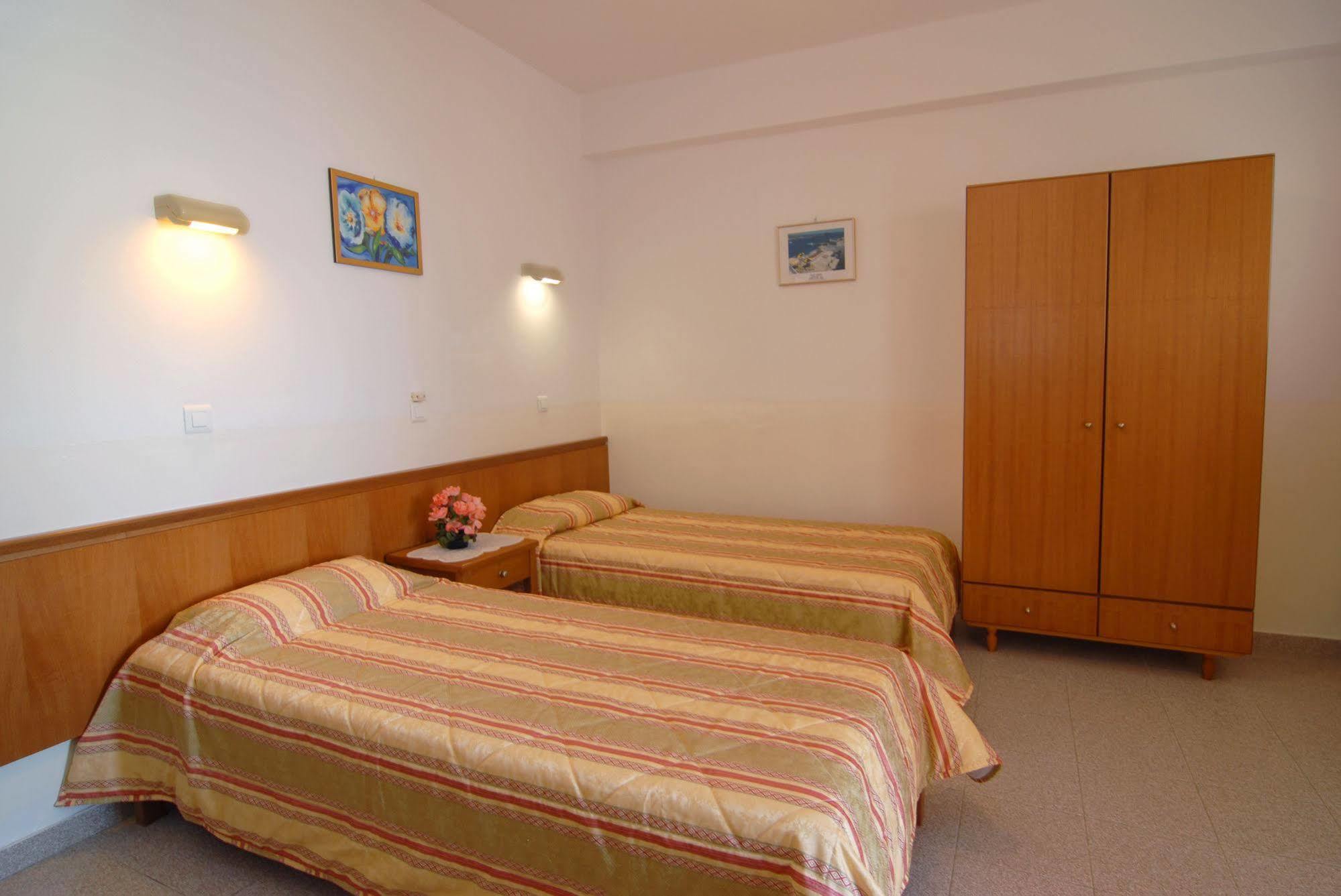 St. Paul'S Bay View Suites 린도스 외부 사진